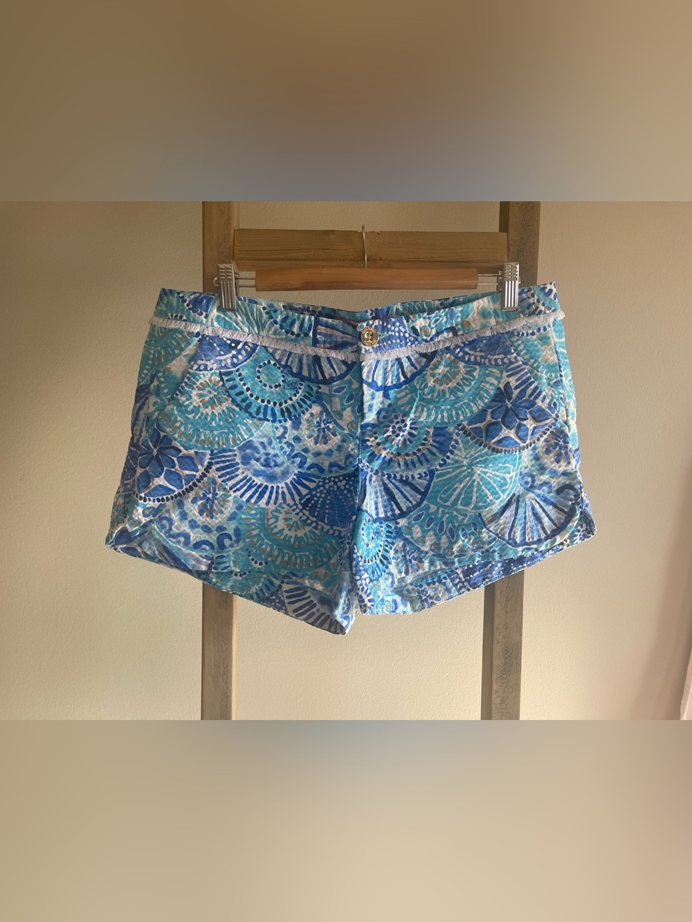 Lilly Pulitzer Adie Shorts Half Shell Size 10